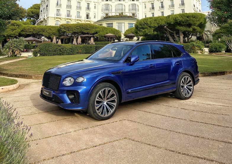 Bentley Monaco présente le nouveau Bentayga V8